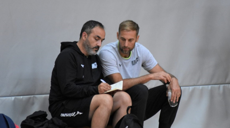 Davors Čutura (pirmais no kreisās). Foto: Latvijas Handbola federācija.