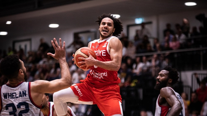 Šeins Larkins PK kvalifikācijas spēlēs. Foto: FIBA