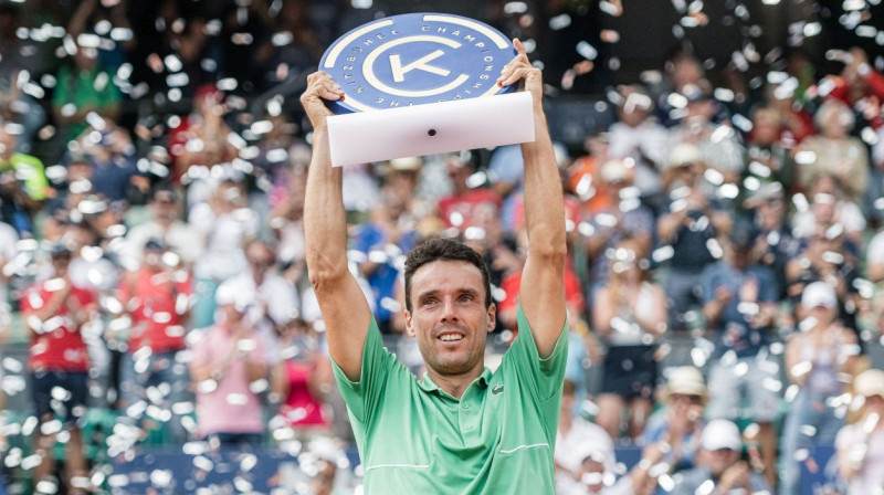 2022. gada Kicbīles "Generali Open" turnīra uzvarētājs Roberto Bautista-Aguts. Foto: Stefan Adeldbarger/AFP/Scanpix