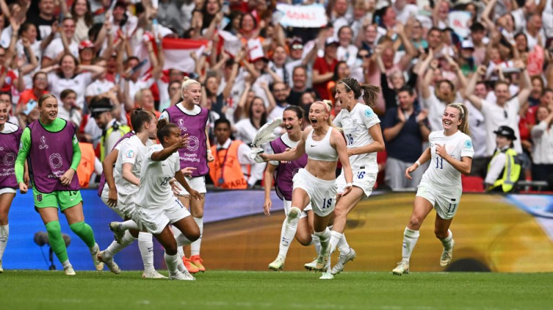 Anglijas futbolistes svin uzvaras vārtus. Foto: Reuters/Scanpix