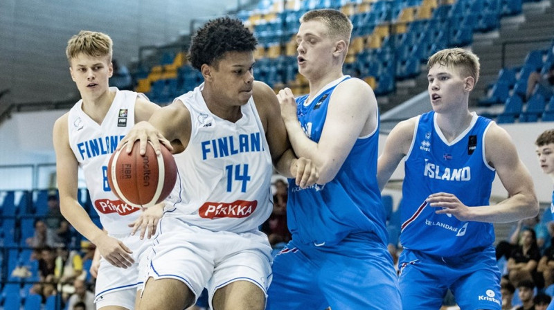 Somija pret Islandi. Foto: FIBA