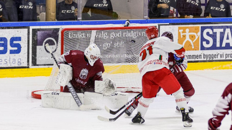 Bruno Brūveris vārtos. Foto: IIHF