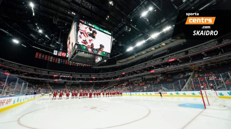 Arī mājinieces Kanādas pirmo spēli turnīrā pret Latviju vēroja vien nepilni trīs tūkstoši skatītāju. Foto: IIHF