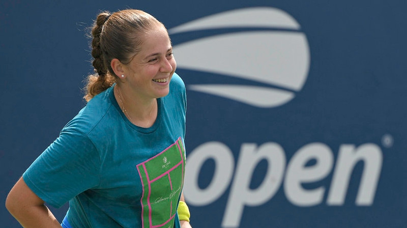 Aļona Ostapenko treniņā. Foto: Michael Renz / @mrenzaero