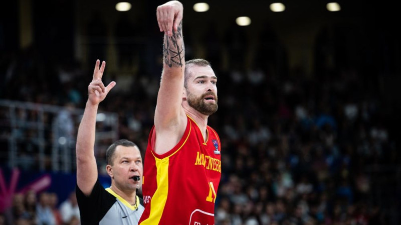 Melnkalne svin uzvaru ''EuroBasket 2022'' A grupas pēdējā spēlē pār gruzīniem. Foto: FIBA