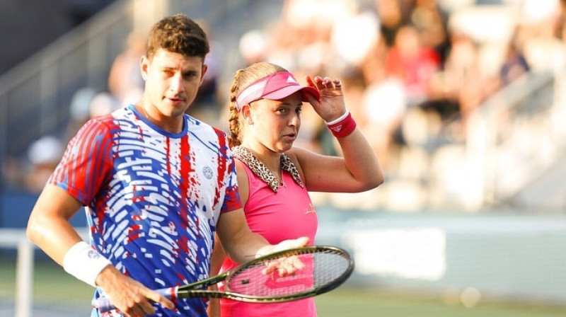 Dāvids Vega un Aļona Ostapenko. Foto: US Open / @vegadavid23official