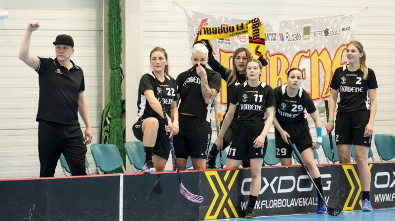 Pašreizējā Latvijas čempione florbolā sievietēm - ''Rubene''. Foto: Ritvars Raits, floorball.lv