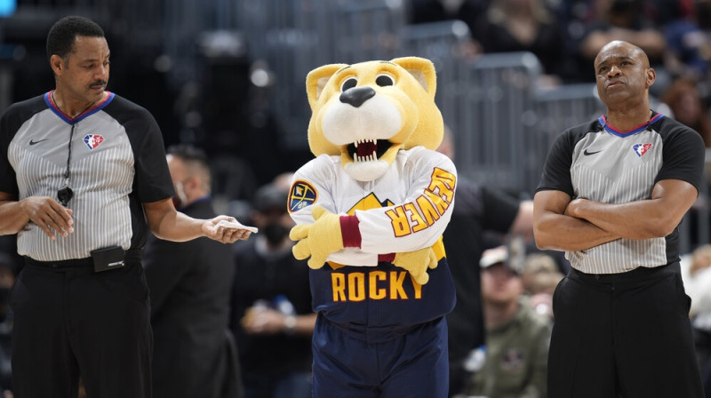 "Nuggets" talismans vidū. Foto: AP/Scanpix