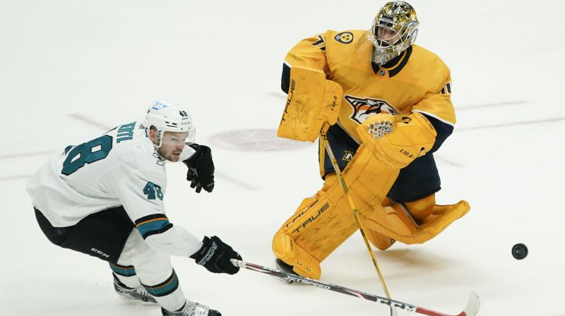 Tomāšs Hertls un Jūse Saross. Foto: AP/Scanpix