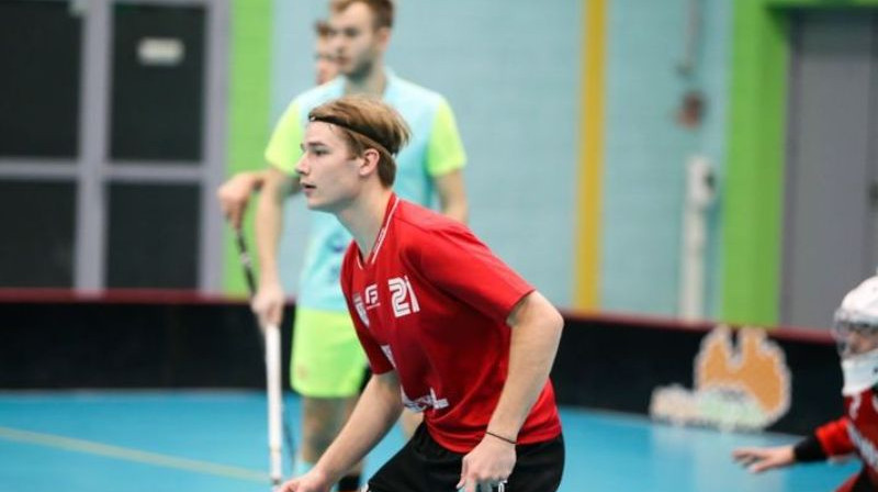 ''Lielvārde/FatPipe'' uzvaras vārtu autors Armands Savins (#21). Foto: floorball.lv