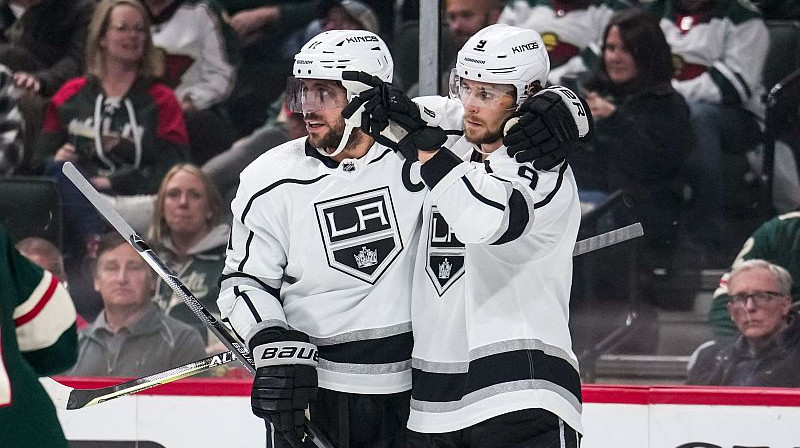 Anže Kopitars un Adrians Kempe. Foto. USA Sports Today