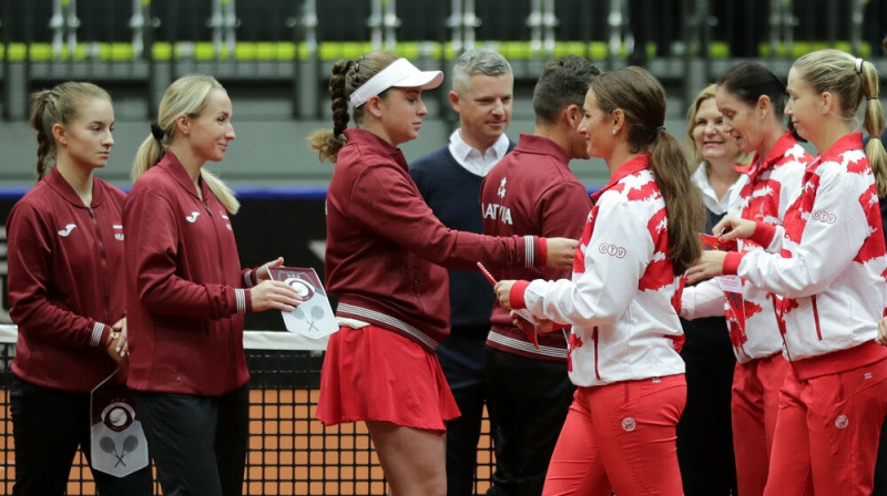 Daniela Vismane, Diāna Marcinkēviča, Aļona Ostapenko. Foto: GEPA Pictures / tennisnet.com