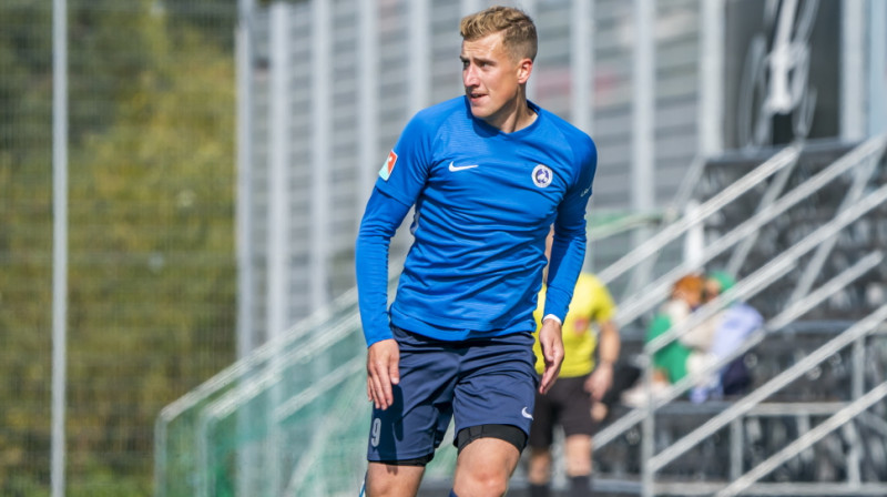 "Grobiņas" uzbrucējs Marks Kurtišs. Foto: LFF