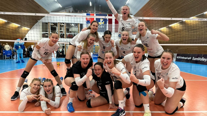 RVS/LU sieviešu volejbola komanda triumfē Slovākijā. Foto: Rīgas Volejbola skola