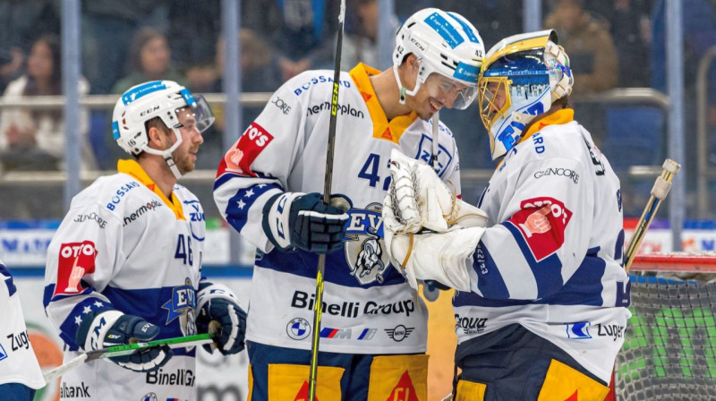 Šveices čempiones "Zug" hokejisti. Foto: EV Zug