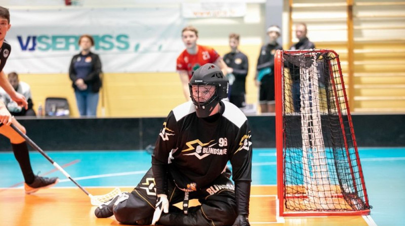 Ulvis Ansbergs bija labākais savā komandā, Foto: Floorball.lv