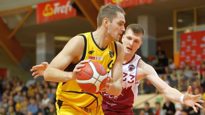 Rolands Freimanis ar bumbu. Foto: Trefl Sopot