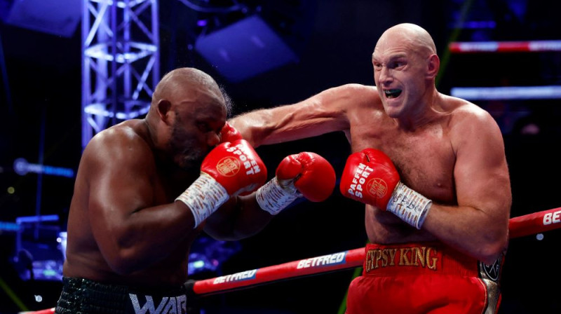 Taisons Fjūrijs pret Dereku Čisoru. Foto: Action Images via Reuters/Scanpix