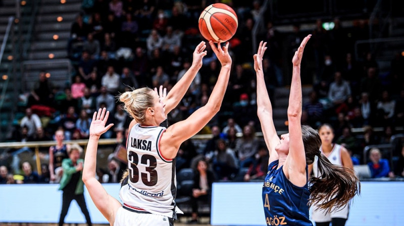 Kitija Laksa: 25 punkti gada pirmajā spēlē. Foto: EuroLeague Women