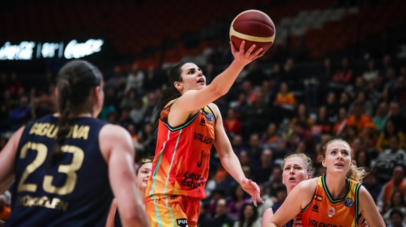 Letisija Romero spēlē pret "Fenerbahce". Foto: EuroLeague Women