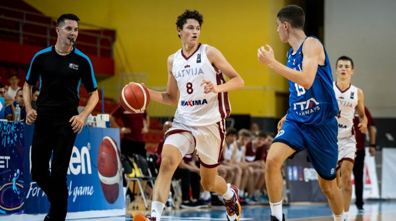 Kristers Skrinda 2022. gada Eiropas U16 čempionātā Ziemeļmaķedonijā. Foto: FIBA