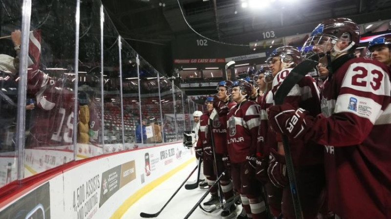 Latvijas U20 hokeja izlase. Foto: LHF/IIHF