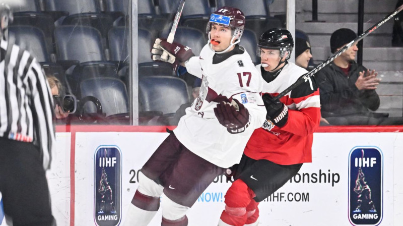 Bogdans Hodass pēc vārtu guvuma pret Austrijas U20 valstsvienību. Foto: Minas Panagiotakis/AFP/Scanpix