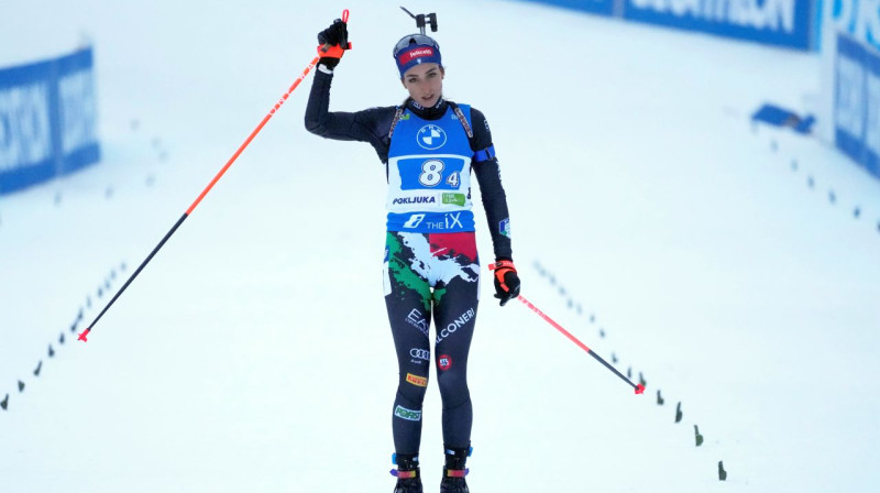 Itālijas biatloniste Liza Vitoci. Foto: Darko Bandic/AP/Scanpix