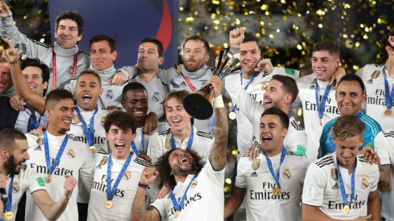 "Real Madrid" ar Pasaules kausu 2018. gada decembrī. Foto: Reuters/Scanpix
