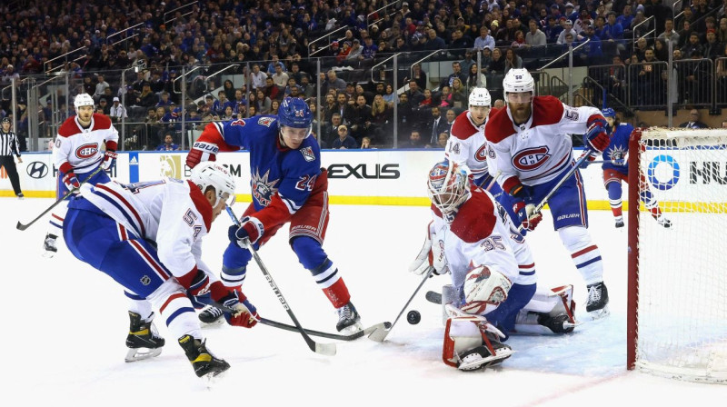 Cīņa Monreālas "Canadiens" vārtu priekšā. Foto: Bruce Bennett/AFP/Scanpix