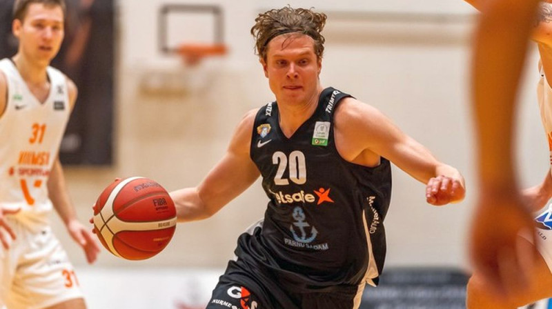 "Pärnu Sadam" basketbolists Roberts Valge. Foto: Aivar Kütt