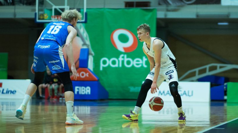 Ar bumbu Juris Vītols. Foto: estlatbl.com