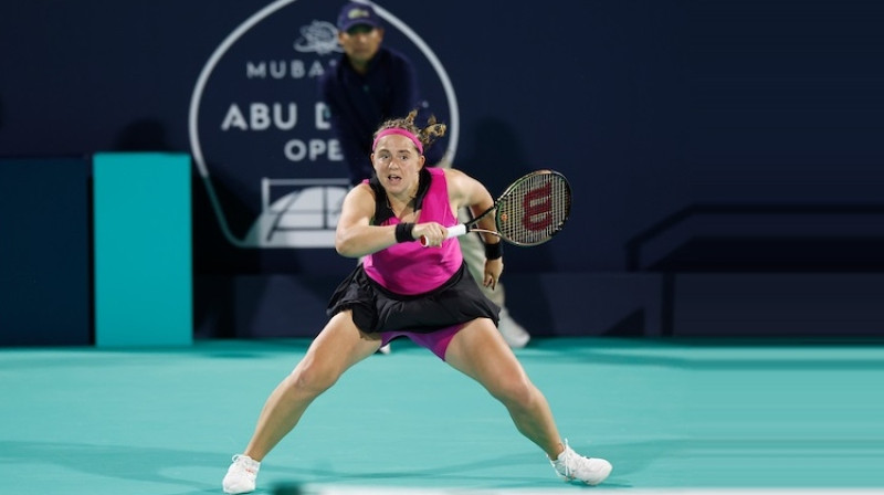 Aļona Ostapenko. Foto: mubadalaabudhabiopen.com