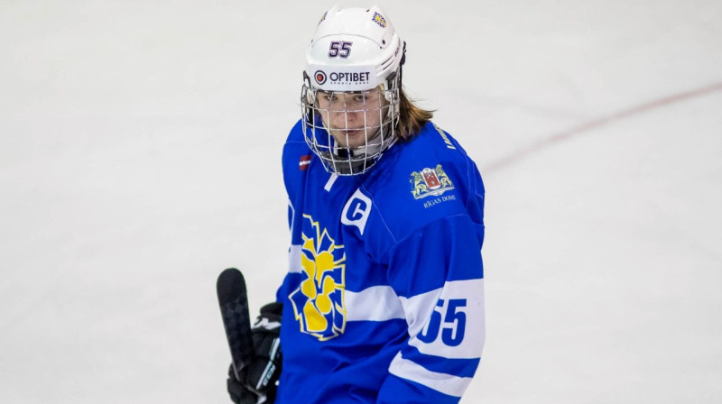 Hokeja skolas "Rīga" uzbrucējs Kristers Ansons. Foto: Guntis Lazdāns/LHF