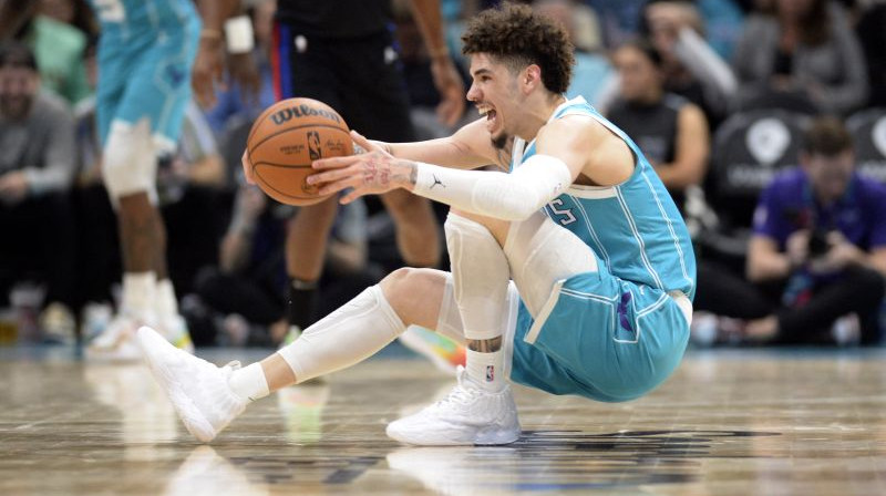 Lamelo Bols gūst potītes savainojumu. Foto. USA Sports Today. Scanpix