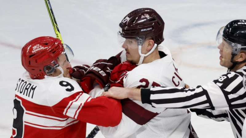 Oskars Cibuļskis olimpiskajās spēlēs pret Frēderiku Stormu. Foto: Reuters/Scanpix