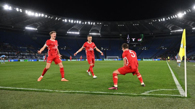 Alkmāras futbolisti svin vārtu guvumu. Foto: Reuters/Scanpix