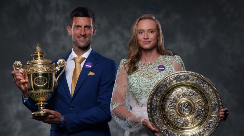 2022. gada Vimbldonas čempioni Novaks Džokovičs un Jeļena Ribakina. Foto: Thomas Love lock/AELTC, wimbledon.com