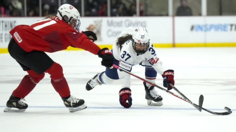 Ebija Mērfija (#37). Foto: AP/Scanpix