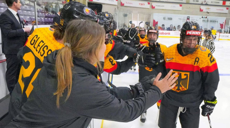 Vācijas valstsvienības hokejistes. Foto: IIHF