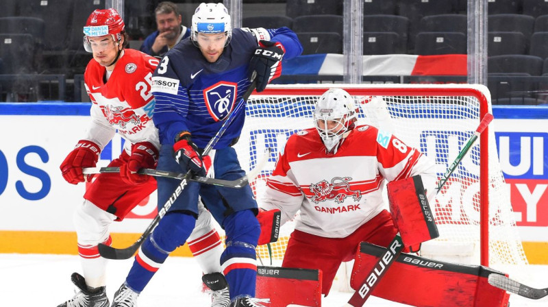 Cīņa Dānijas valstsvienības vārtu priekšā. Foto: IIHF