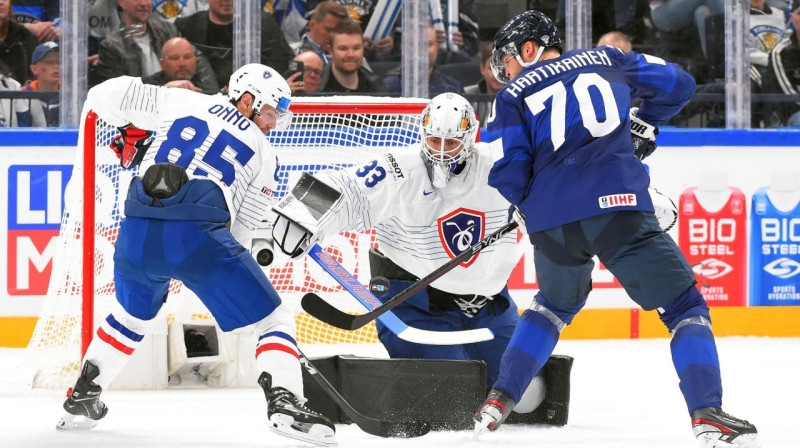 Francijas valstsvienības vārtsargs Žulians Žunka. Foto: IIHF