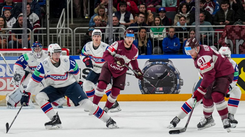 Renārs Krastenbergs (centrā). Foto: Guntis Lazdāns/LHF