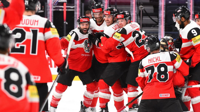 Austrijas valstsvienības hokejisti. Foto: IIHF