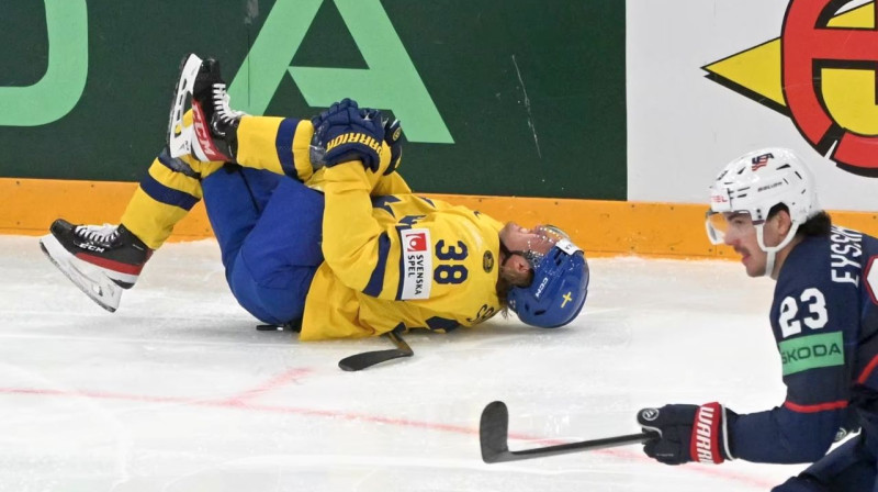 Zviedrijas valstsvienības aizsargs Rasmuss Sandīns. Foto: Fredrik Sandberg/TT