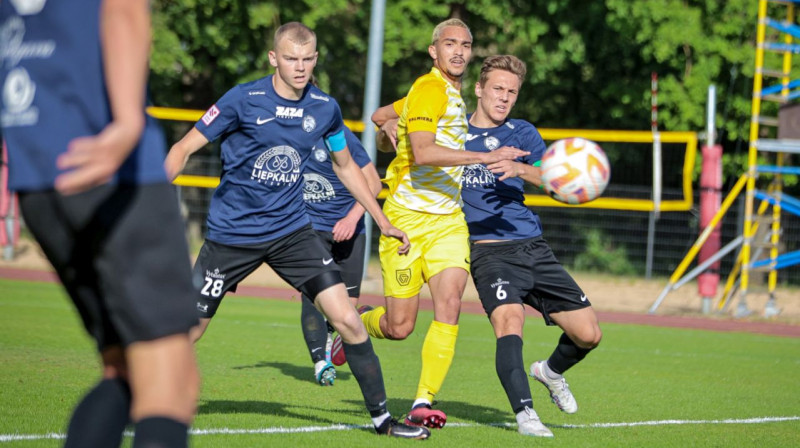 "Jelgava" pret "Valmieru". Foto: Jānis Līgats/Valmiera FC