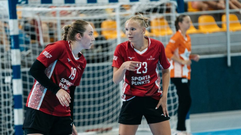 Latvijas U19 valstsvienības handbolistes. Foto: handball.lv