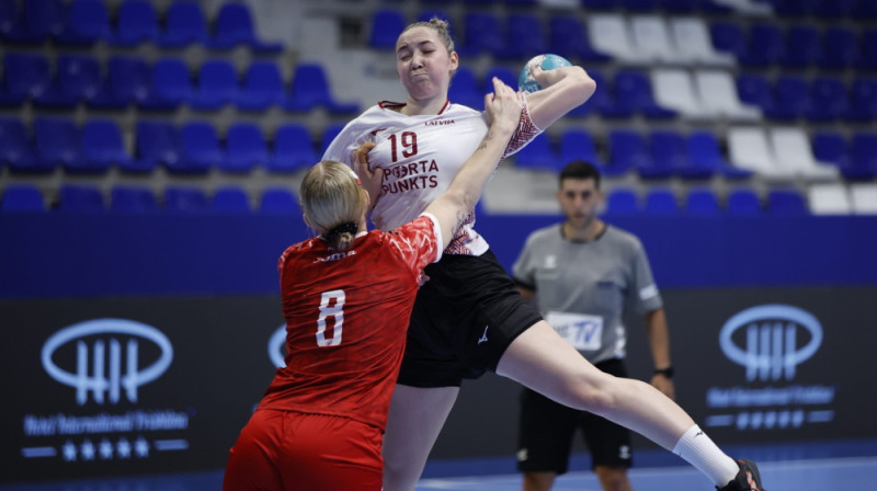 Latvijas U19 valstsvienības handboliste Linda Kaņepe. Foto: handball.lv