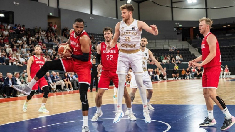 Mirklis no Norvēģijas un Bulgārijas valstsvienību spēles. Foto: FIBA