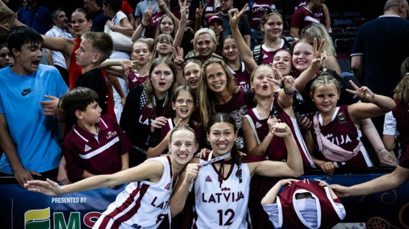 Latvijas U20 sieviešu basketbola izlase - Eiropas vicečempione. Foto: FIBA